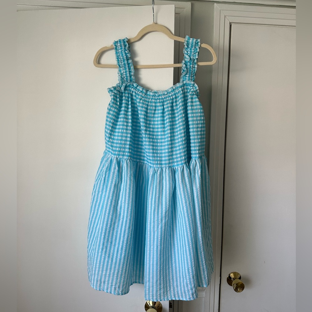 blue dress